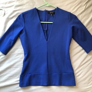Aritzia - Babaton V-neck top blue
